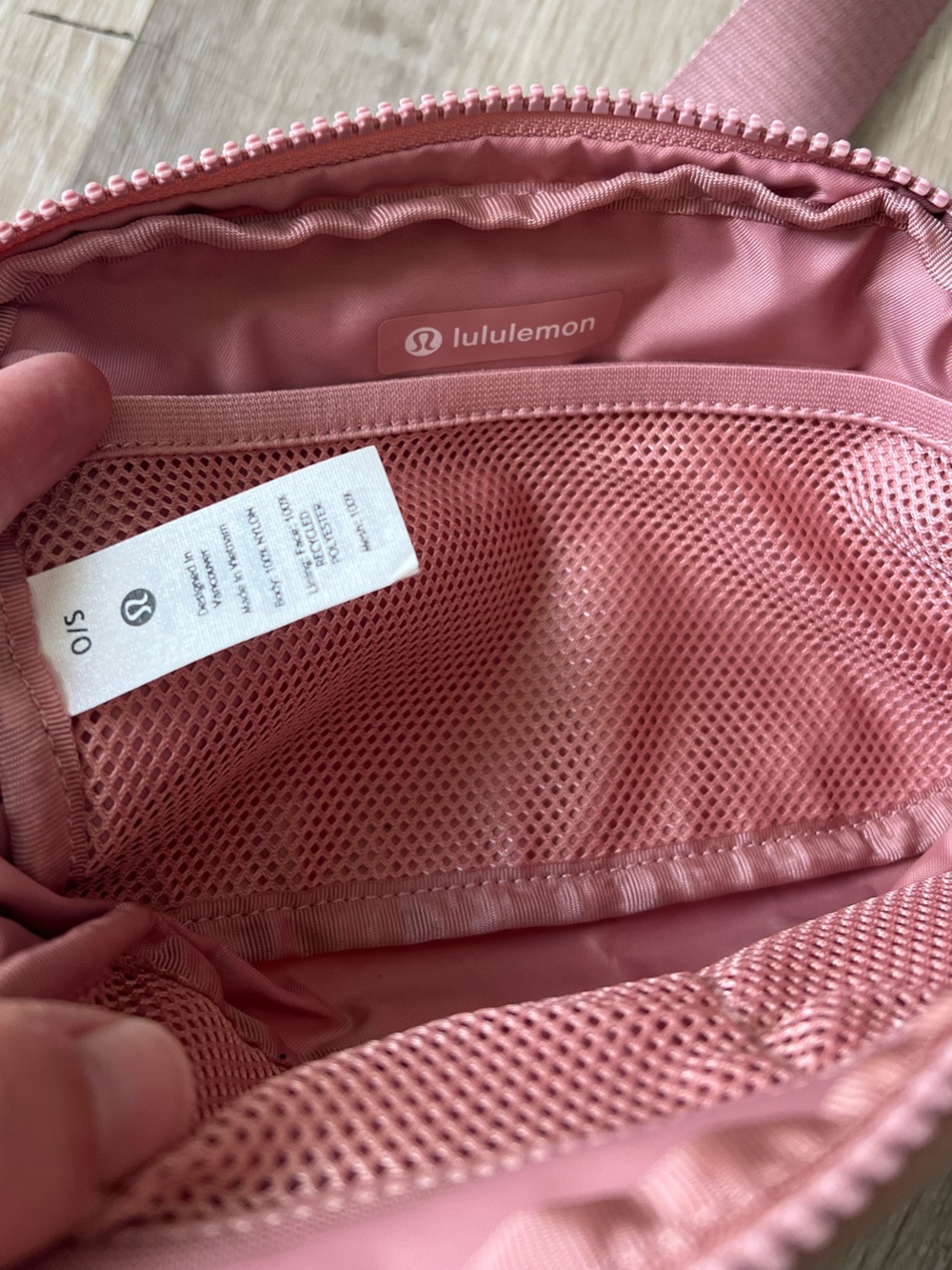 Lululemon Everywhere Belt Bag 1L Pink - Picture 7 of 8